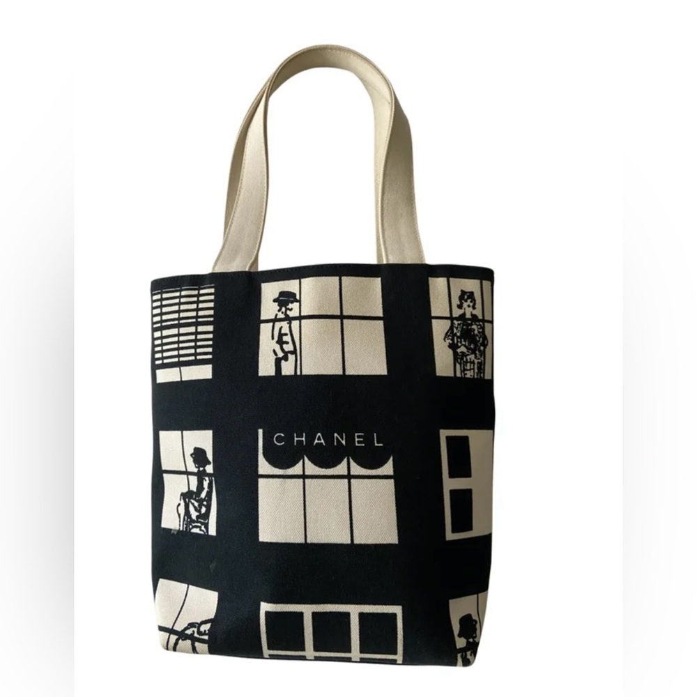 CHANEL Black and White Architectural Tote